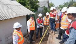 Bupati Aep Tinjau Peningkatan Jalan Ciranggon-Kutagandok, Dukung Mobilitas dan Ekonomi Warga
