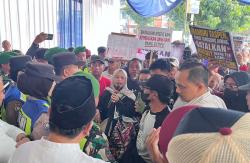 Ratusan Pensiunan Geruduk Mandiri Taspen Purwokerto, Ini yang Dituntut