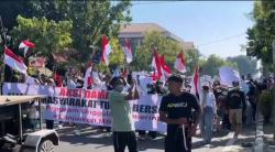 Dukung Program Pemerintah, Ribuan Warga Padati Kantor DPRD Tuban