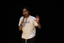 Stand Up Indo Tour Surabaya Pecah, Cerita Firza Valaza Selama Tur Film Bikin Penonton Terpingkal