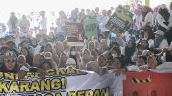 Ribuan Pekerja SPPG Demo di Kantor Bupati Tangerang, Desak Program MBG Dilanjutkan