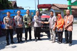 Perkuat Produksi Jagung Polres Kudus Salurkan Alsintan kepada Kelompok Tani Binaan