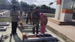 Kapolres Polman pimpin ziarah di TMP Rea Timur jelang Hari Bhayangkara ke-80