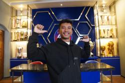 Arema FC Resmi Boyong Robi Darwis, Bek Timnas Indonesia Dikontrak Dua Musim