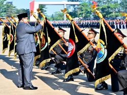 Kado Hari Bhayangkara ke-80, Polda Jateng Raih Tanda Kehormatan Nugraha Sakanti dari Presiden