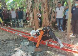 Lansia Ditemukan Tewas di Limbah Pembuangan Tahu, Tim SAR Gabungan Evakuasi Korban di Airnona