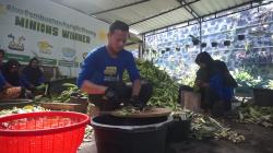 Mahasiswa Pariwisata Sulap Limbah Kulit Pisang Jadi Cookies Premium