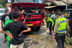 Truk Tangki BBM Diduga Rem Blong Tabrak 3 Motor di Balikpapan, 1 Pengendara Tewas