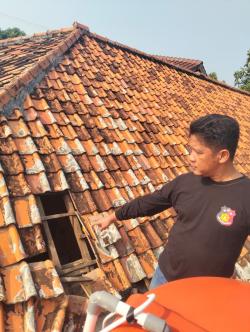 Kepergok Maling di Rumah Warga, Buruh Harian di Cilamaya Karawang Babak Belur Dihajar Massa