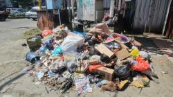 Sepekan Tak Terangkut, Sampah Menggunung di Sentani dan Picu Kekhawatiran Warga