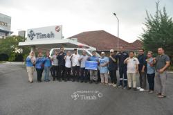 PT Timah Serahkan Ambulans untuk Warga Temberan