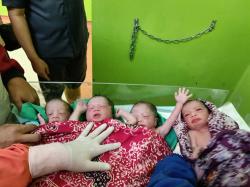 BREAKING NEWS: Lahir Prematur Namun Selamat, Tangis Haru Bahagia Warnai Kelahiran Bayi Kembar Empat