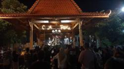 Anniversary ke 11, Roy Jeconiah dan Jecovers Gebrak Tuban