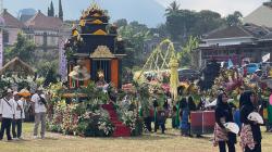 Sinyal HP Hilang! Ratusan Ribu Pengunjung Padati Festival Bunga Bandungan 2026