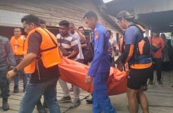 Kapal Pompong Tenggelam Terseret Arus di MV Himala di Siak, 1 Tewas 3 Hilang