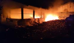 Jago Merah Mengamuk, Gudang Bank Sampah di Jombang Hangus Terbakar