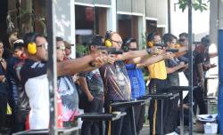Kapolda Jatim Minta Anggota Bijak dan Profesional Gunakan Senjata Api
