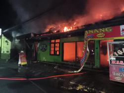 Rumah Makan Padang di Tulungagung Ludes Terbakar Dini Hari, Kerugian Ditaksir Rp250 Juta