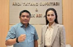 Lisa Mariana Kembali Berurusan dengan Hukum, Kali Ini dengan Aktivis Perempuan Asal Depok