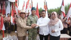 Genjot Swasembada Gula, SGN Gandeng Petani dan TNI AU Panen Tebu di Jember