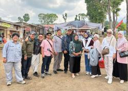 Mahasiswa IBI Kesatuan Serap Praktik Pemberdayaan Masyarakat di Huntap Sumbermujur