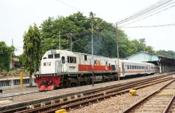 Imbas KA Logawa Tertemper Truk, Tiga Kereta Api Menuju Surabaya Gubeng Alami Keterlambatan