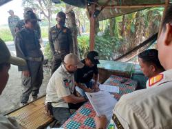 Satpol PP Tertibkan Lokalisasi Krengseng Krian Sidoarjo, Puluhan Warung Terima Surat Pemberitahuan