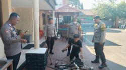 Polisi Musnahkan 50 Knalpot Brong Hasil Sitaan Balap Liar di Makassar