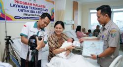 RSUD Sulbar Hadirkan Layanan Foto Bayi, Orang Tua Juga Dibantu Urus Dokumen Kelahiran