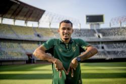 Bursa Transfer Persebaya Belum Berhenti, Eks Bek Vasco da Gama Resmi Gabung, Perkuat Pertahanan