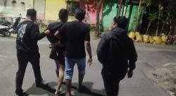Berhenti Cek HP, Pengendara Dibegal di Talasalapang Makassar