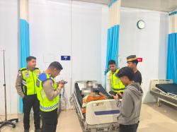 Gagal Salip Truk, Dua Sepeda Motor Bertabrakan di Majene