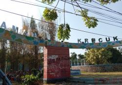 Ironis! Taman Krucuk Milik Pemprov Jabar di Samping Kantor Gubernur Jadi Kumuh, Bau Sampah dan Gelap