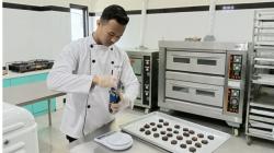 Mahasiswa Politeknik Sahid Jakarta Ciptakan Cookies Berbahan Kulit Pisang di Desa Wisata Berjo