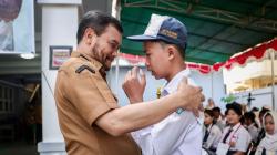 Anak Tukang Ojek hingga Buruh Tani Kini Bisa Sekolah Gratis, Ahmad Luthfi : Ora Usah Minder!