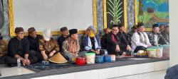 Kirab Budaya dan Sawer Gunung Warnai Hari Ketujuh Seren Taun Kasepuhan Cisitu