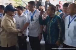 Viral Foto Tokoh NTB Mori Hanafi Salam Hormat ke Prabowo Sinyal Kuat Kembali ke Partai Gerindra
