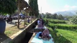 Destinasi Wisata Baru di Lereng Limbangan, Nikmatii Kuliner dengan Panorama Empat Gunung