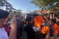 Polisi Temukan Sesosok Mayat di Dalam Rumah, Diduga Korban Pembunuhan