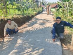 Dulu Sulit Dilalui, Jalan Penghubung Kertosuko dan Wedusan Kini Lebih Nyaman