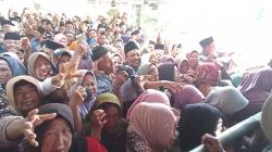 10 Ribu Nasi Anggi Ludes Diserbu Jemaah Haul Pangeran Abinawa