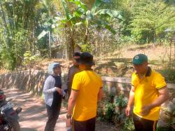 Kurang dari Satu Jam, Polisi Temukan Dua Pendaki Tersesat di Puncak Mahadewa Bondowoso