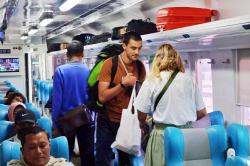 51.372 Wisatawan Asing Naik Kereta di Daop 4 Semarang Selama Semester I 2026