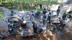 Mimpi Warga Watuduwur Jadi Kenyataan, TMMD Kodim Purworejo Bangun Jalan Penghubung ke Wonosobo