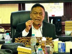 Eri Cahyadi Minta Camat dan Lurah Buka Hotline Aduan, DPRD Usul Terintegrasi hingga RT/RW