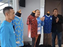 Persela Bangun Kemandirian Finansial, Apparel Octogon Kembali Jadi Seragam Resmi