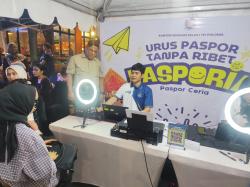 Imigrasi Sumut Dekatkan Layanan ke Masyarakat Lewat Pasporia di Car Free Night