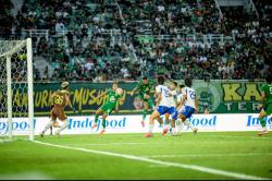 Bonek Dibuat Terdiam, Persebaya Gagal Menang Meski Sempat Unggul 2-0 atas PSIS