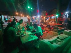 Kuliner Unik di Karawang, Warung TPU Karangpamulang Ramai Didatangi Pengunjung