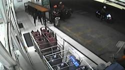 Curanmor di Jombang Terekam CCTV, Motor Milik Karyawan Minimarket Amblas